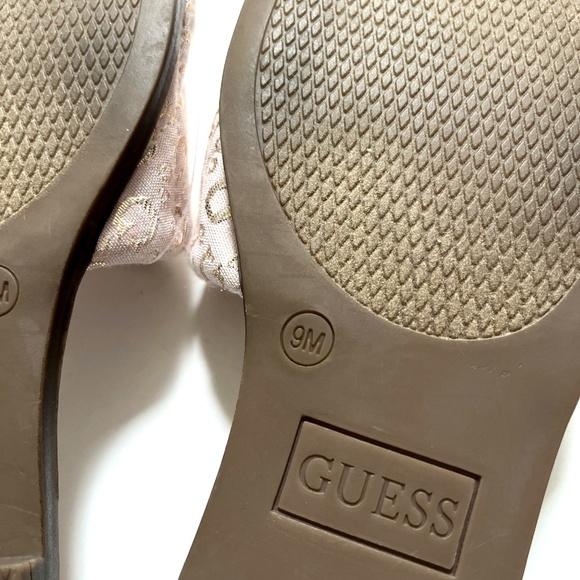 NWOB GUESS Pink Quilted Logo Slide Sandals Slip-On Comfort Size 9 Gold Accent - Picture 9 of 9